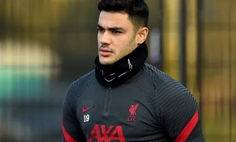 Trước giờ đấu Chelsea, 1 trong 3 viện binh Liverpool lại gặp vấn đề
