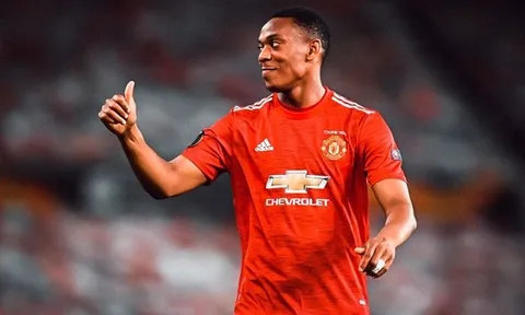 Man Utd và những cái tên từng hoảng hốt vì độ 'trẻ trâu' của CĐV nhà