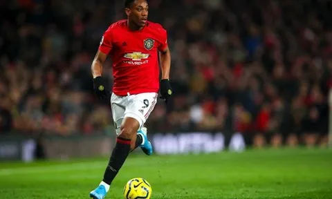 Martial ghi bàn 'ầm ầm', huyền thoại Man Utd vẫn chỉ ra điểm hạn chế