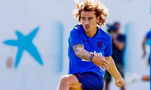 Antoine Griezmann khoe kiểu tóc bồng bềnh như Vua sư tử