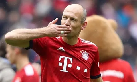 CHÍNH THỨC: Arjen Robben tuyên bố giải nghệ