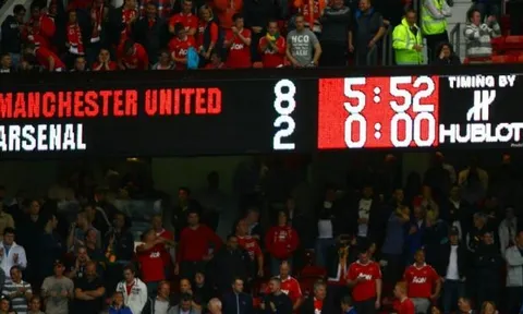 Arsenal đã hứng chịu bao nhiêu cú sút ở trận thua 8-2 trước Man Utd?