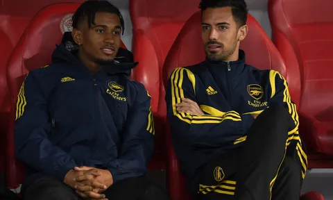 Arsenal hạ quyết tâm, tức tốc chốt hạ tương lai 'hàng thải' Man City