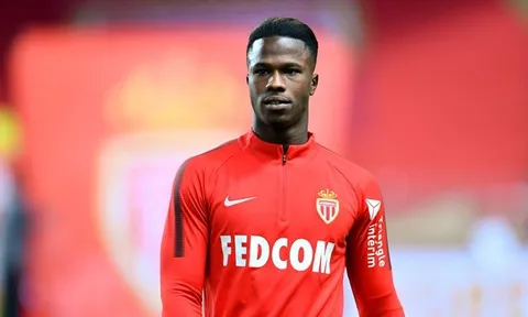 Bị M.U ve vãn 'họng pháo', Arsenal tính mua 'kẻ lạc lối' Ligue 1