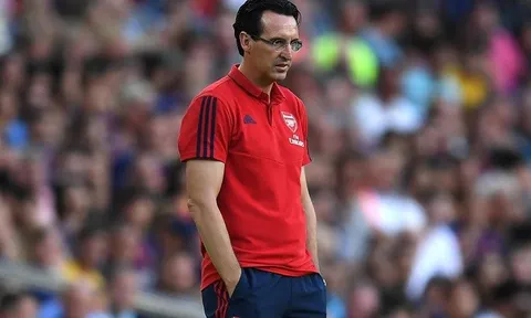 'Arsenal nên tìm cách bán cậu ấy cho một đội châu Âu khác'