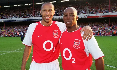 "Arsene Wenger nói anh ấy sẽ ghi bàn, là Michael Jordan trong bóng đá"