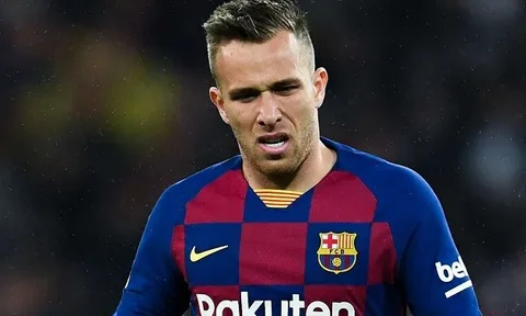 Arthur ra quyết định bất ngờ trước sự dòm ngó của Juve