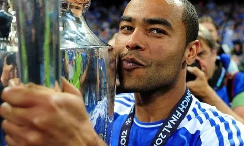 Ashley Cole và những tượng đài giải nghệ trong hè 2019