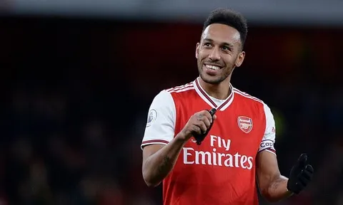 "Aubameyang chọn tới Man Utd chỉ vì tiền"