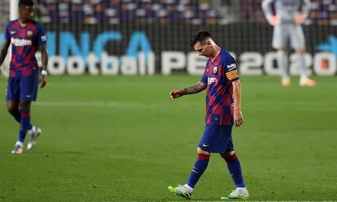 Đừng khóc cho Messi và Barca, phép màu bay rồi