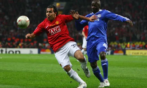 Ba ngôi sao tự hủy hoại cơ hội trở thành huyền thoại Man Utd