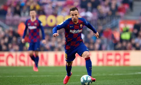 Barca lao đao, muốn có "sát thủ" 64 triệu phải mất "máy phối bóng"?