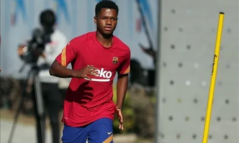 Barca nhận cú hích cực lớn trước màn đại chiến với PSG