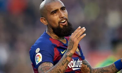 Barca và những lý do nên giữ Arturo Vidal lại hè này