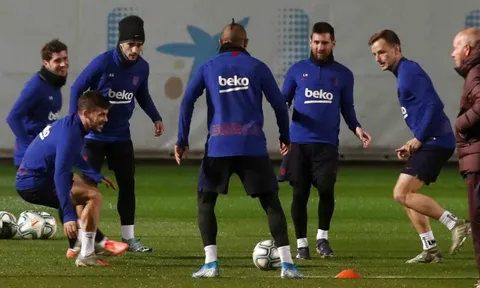 Barcelona bắn tín hiệu vàng, Cules mừng rỡ "đứng ngồi không yên"