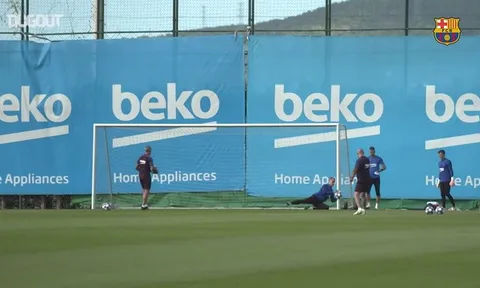 Barcelona chuẩn bị gặp Napoli tại Champions League