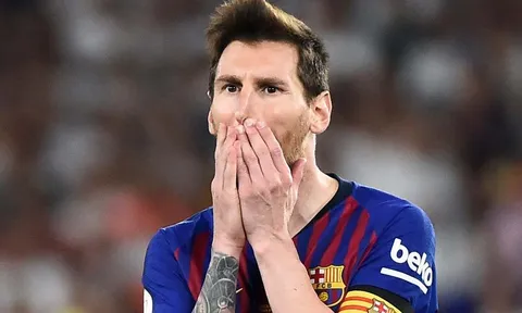 SỐC: Messi là lý do Barcelona buộc phải bán Ronaldinho và Deco