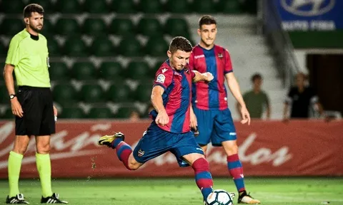 Những chân sút phạt đỉnh nhất kể từ mùa 2016/17: Messi quá khác biệt, máy quét EPL đứng thứ 2