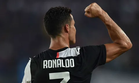 Bất ngờ! Ronaldo: "Tôi nhớ Madrid, và muốn trở lại đó sớm"