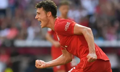 Bayern đại thắng, Kovac suýt làm điều điên rồ với người hùng đội nhà