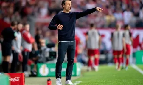 Bayern mở màn thuận lợi, người trong cuộc phản ứng thế nào?