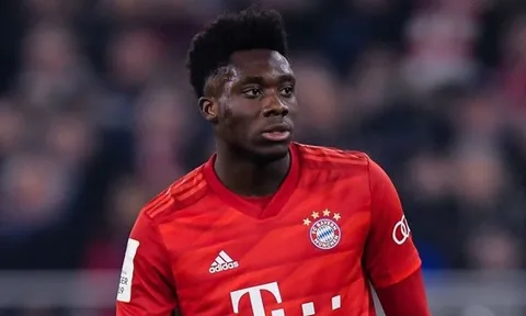 Bayern Munich sẽ tốn thêm tiền vì màn trình diễn siêu hạng của Alphonso Davies