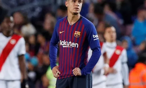 Bayern nhận cái kết đắng khi quan tâm đến "bom xịt" ở Barca