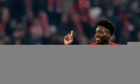 Bayern tự tin giữ chân "ngọc quý biên trái"