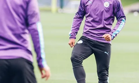 Đây, thái độ quen thuộc của dàn sao Man City chờ ngày hội quân trụ cột