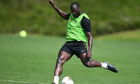 Bị chê béo phì, Lukaku nỗ lực làm điều này trên sân tập