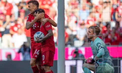 Bị 'chọc giận', Bayern 'điên cuồng' hủy diệt đối thủ