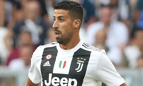 Bị Juventus đẩy ra đường, “người thừa” vẫn quyết tâm bám trụ