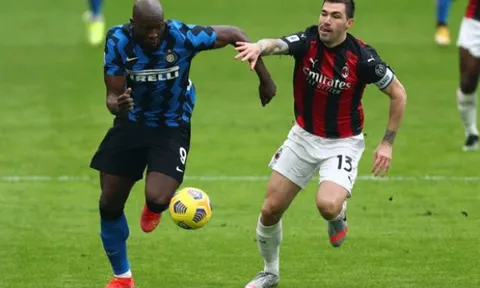 Bị "người thừa" Chelsea chiếm vị trí, thủ quân Milan phản ứng ra sao?