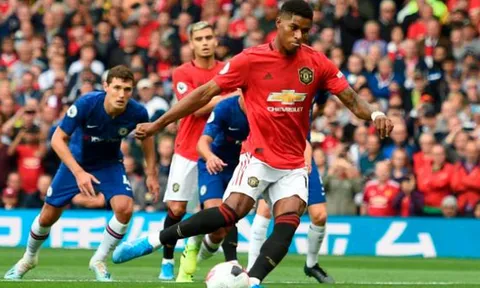 Bị Rashford 'cướp' pen và đây là hành động của Pogba