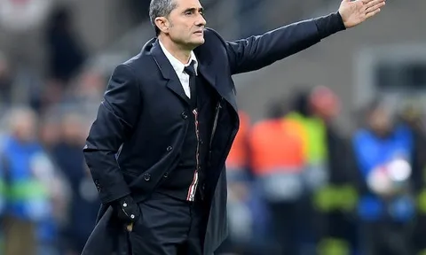 Bị sa thải, Valverde quay lại ném trái đắng không tưởng khiến CĐV Barca khóc thét