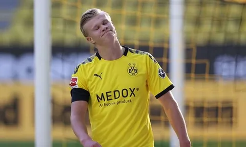 Dortmund bị VAR "vạch mặt", Haaland đăng đàn tố cáo gay gắt