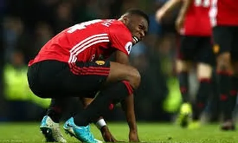 Bị Wan-Bissaka chiếm chỗ, 'quái thú chân pha lê' đếm ngày rời Man Utd