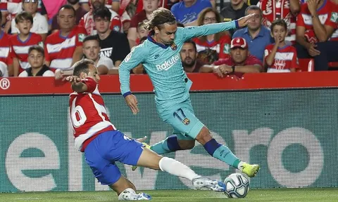 Điểm nhấn Granada 2-0 Barcelona: Messi bất lực, 'Bom tấn' 120 triệu euro đây sao?