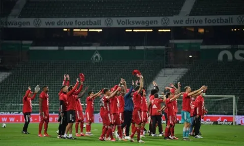 Boateng phất bóng thiên tài, Bayern vô địch Bundesliga sớm 2 vòng đấu