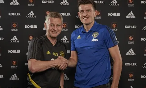 "Bom tấn của Man Utd không thể sánh với Van Dijk"
