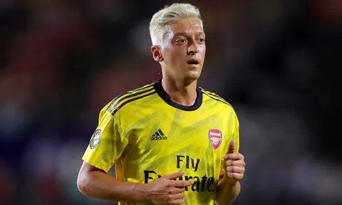 'Mesut Ozil phải ra đi để Arsenal tìm kiếm người thay thế'
