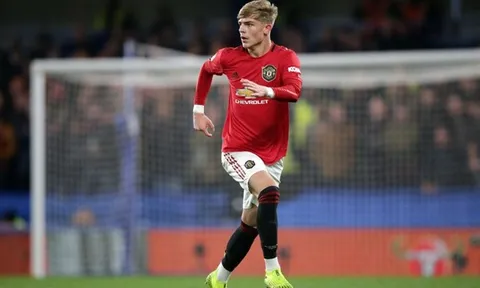 Thăng hoa tại Man Utd, Brandon Williams hé lộ đã 'noi theo' 3 cái tên