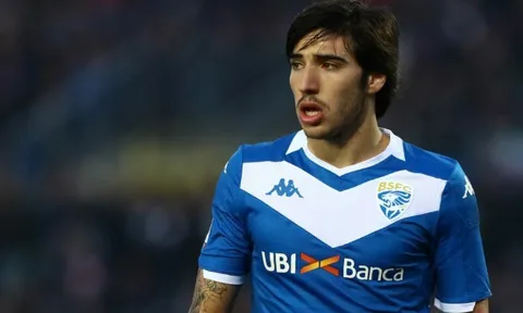 Inter nhắm quá nhiều sao bự, Milan lợi thế trong vụ 'Pirlo mới'