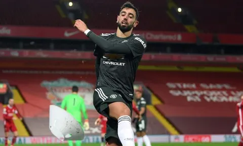 Bruno Fernandes và sự đối nghịch khi M.U "on top" Premier League