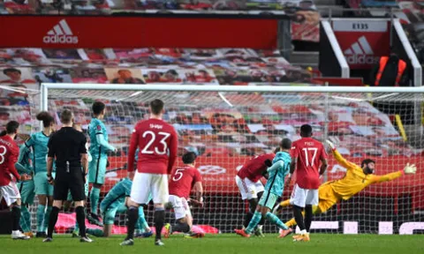 Bruno lập siêu phẩm, Solskjaer hé lộ nguyên nhân sâu xa