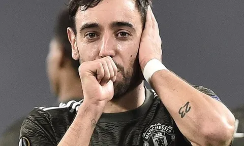 Bruno nổ cú đúp, Man Utd hủy diệt Sociedad tại Turin