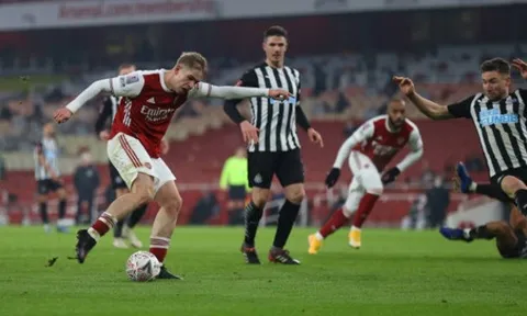 Bước ngoặt hiệp phụ, cái tên không ngờ giúp Arsenal thoát cửa tử