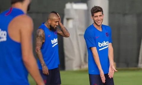 Dàn sao Barca vẫn giữ thái độ này bất chấp Messi tiếp tục vắng mặt