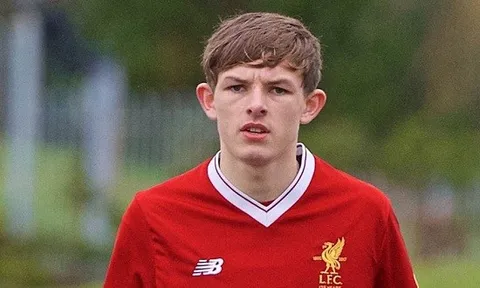 Liverpool giữ chân thành công 'Gerrard mới'