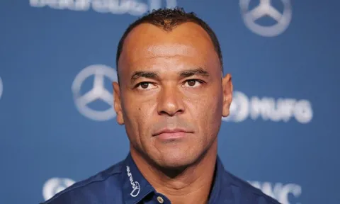 Cafu: "Cậu ấy sẽ luôn là lịch sử của Barcelona"